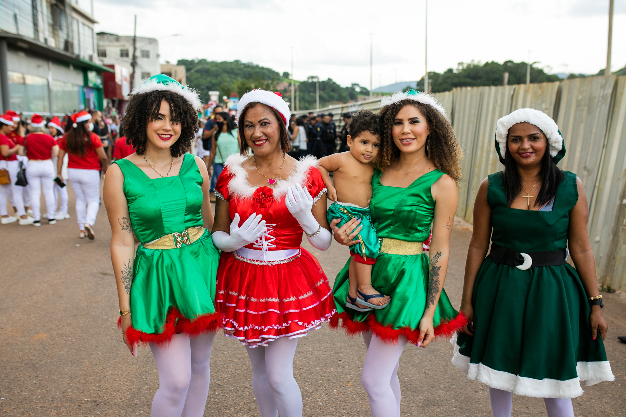 1ª Parada Natalina de Parauapebas encanta o público e pode virar